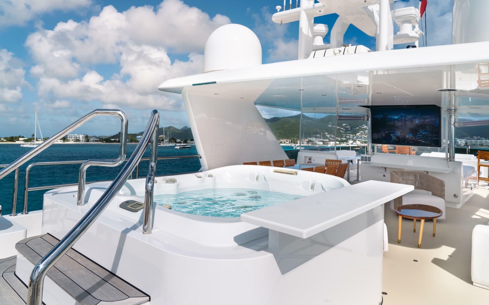 1997 Christensen Motor Yacht - Photo 6