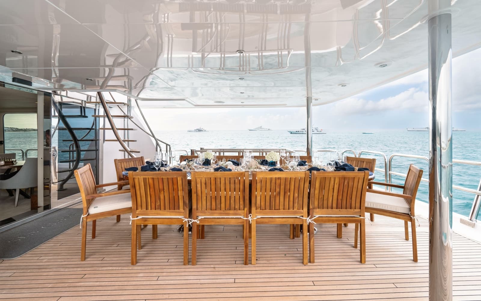 1997 Christensen Motor Yacht - Photo 10