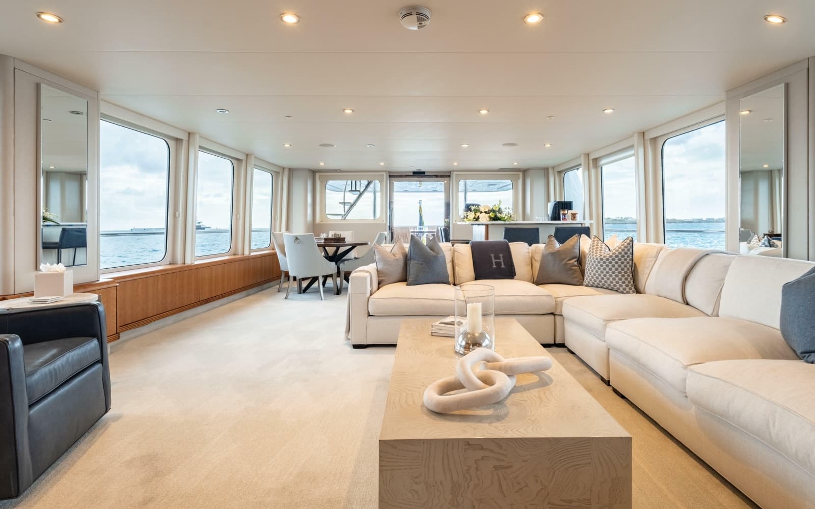 1997 Christensen Motor Yacht - Photo 13