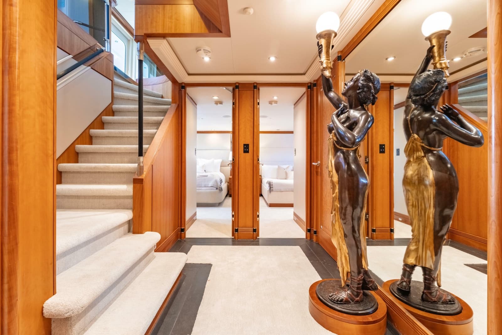 1997 Christensen Motor Yacht - Photo 29