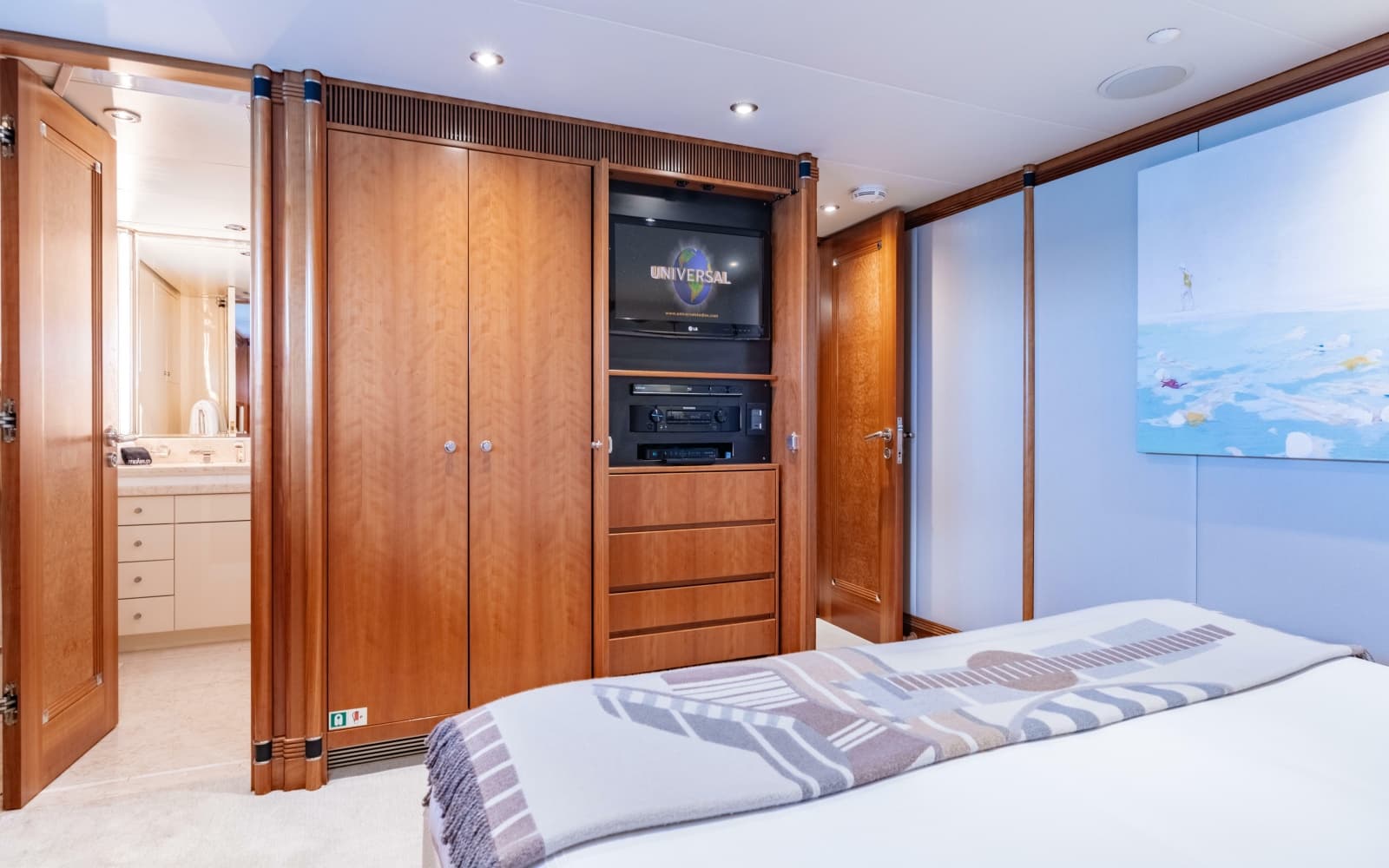1997 Christensen Motor Yacht - Photo 31