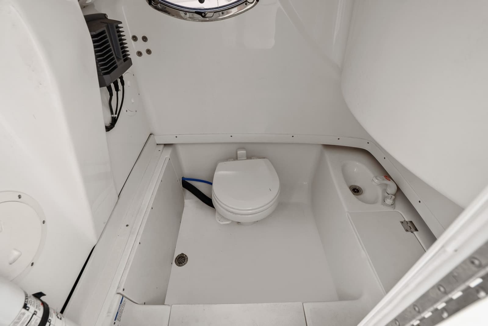 2013 Robalo R260 - Photo 32