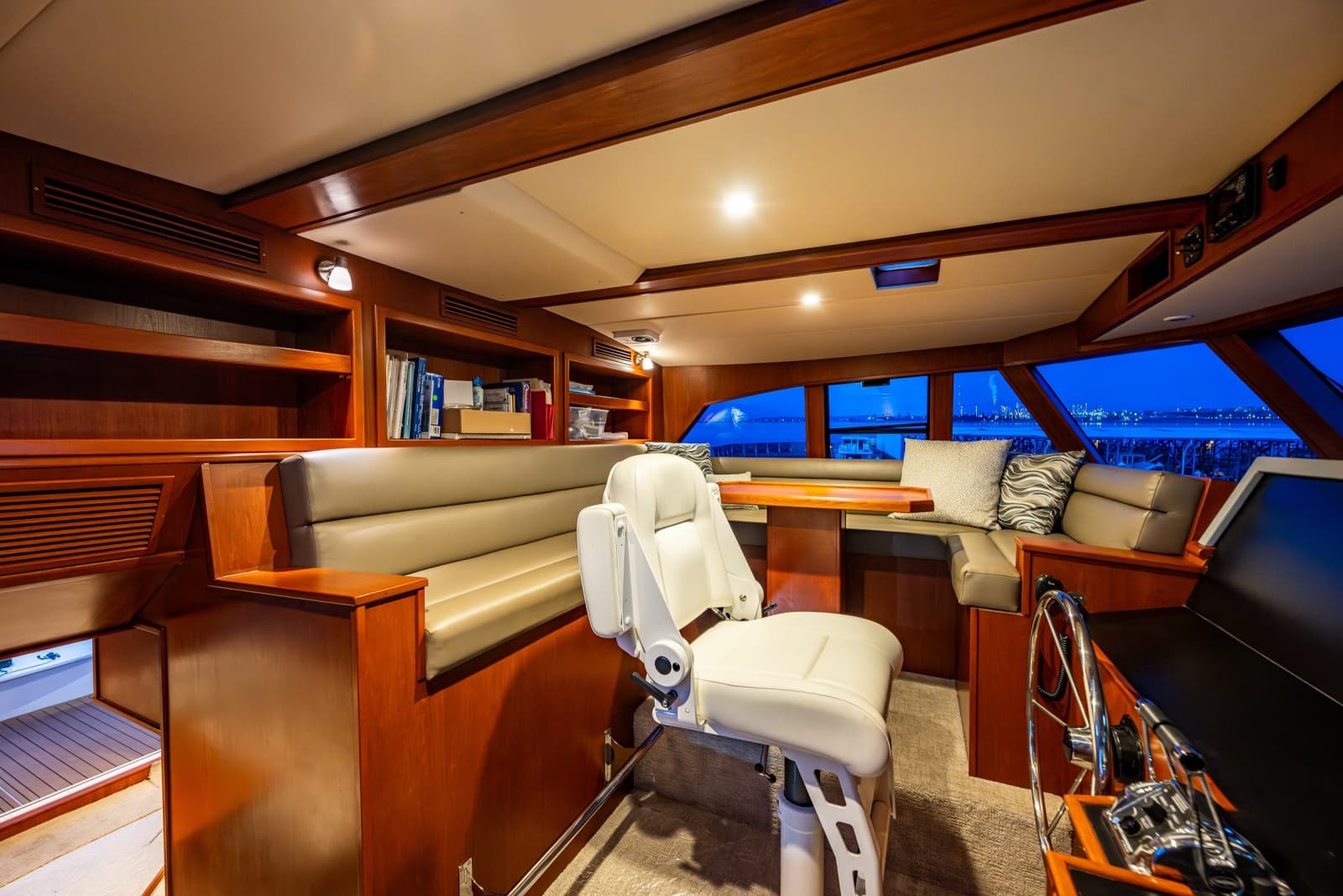 2009 Powercat 58 - Photo 26