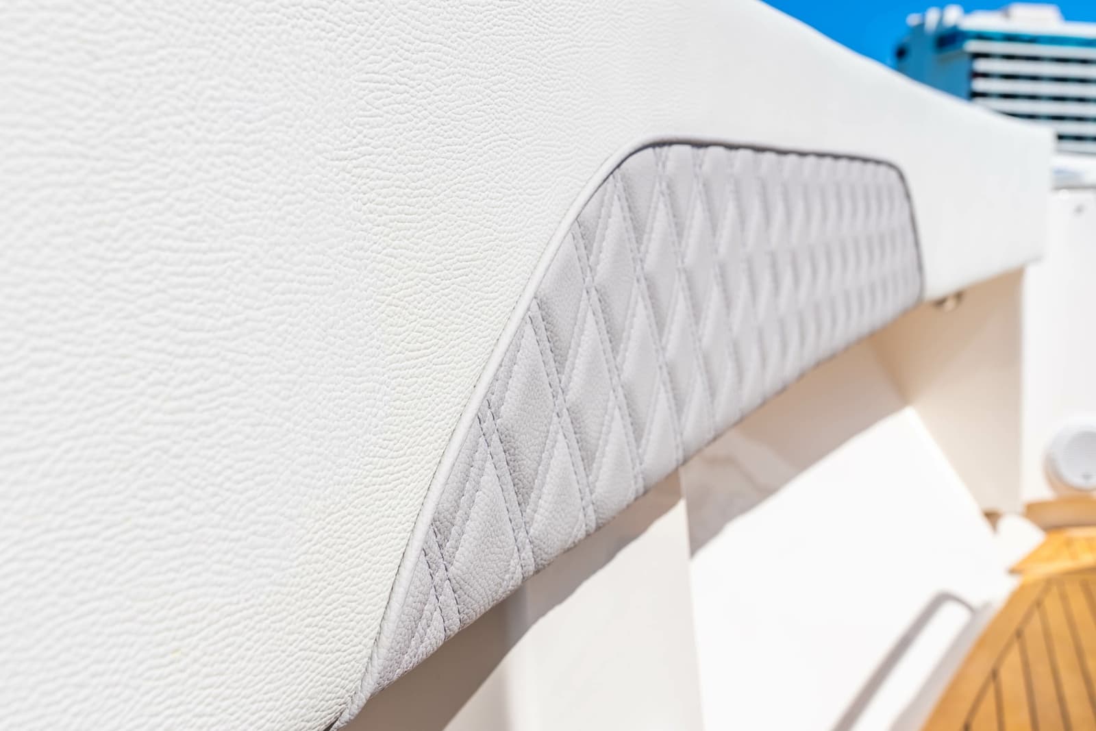 2015 Intrepid  - Photo 35
