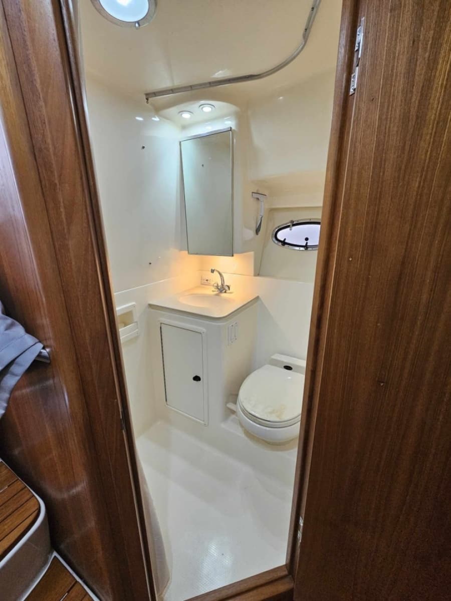 1998 Tiara Yachts 3500 Open - Photo 32