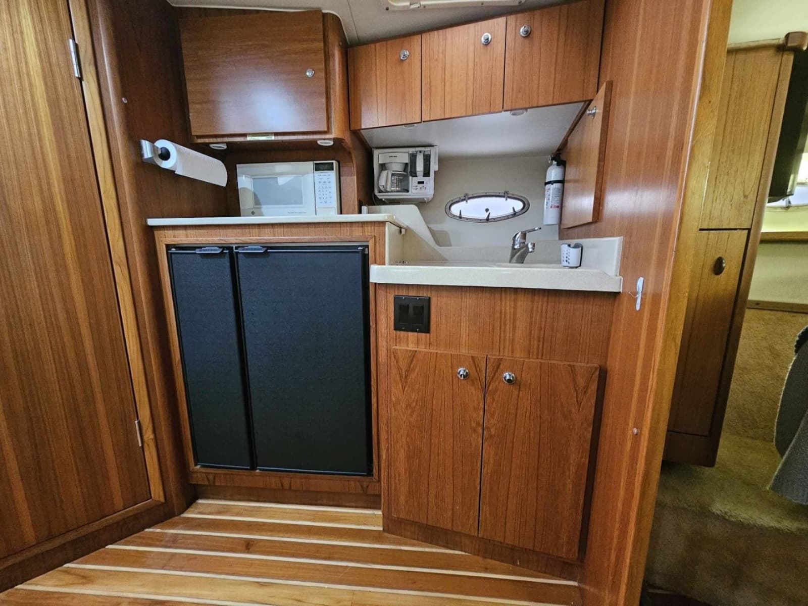 1998 Tiara Yachts 3500 Open - Photo 29