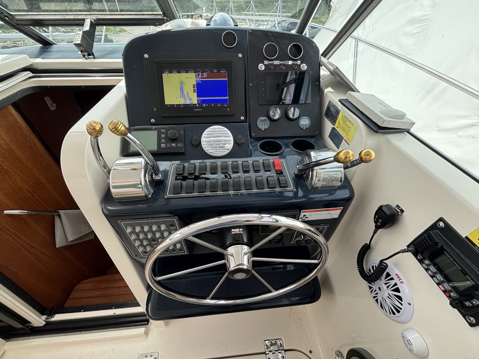 1998 Tiara Yachts 3500 Open - Photo 25