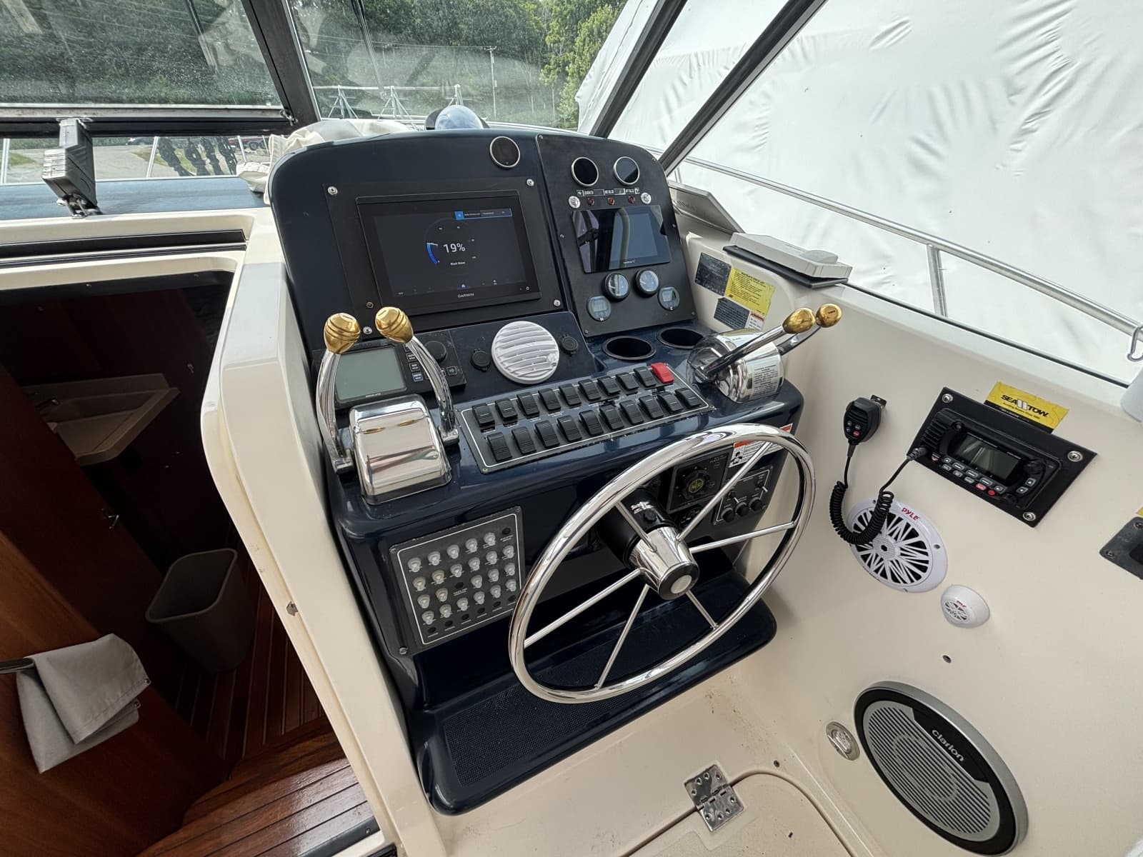 1998 Tiara Yachts 3500 Open - Photo 26