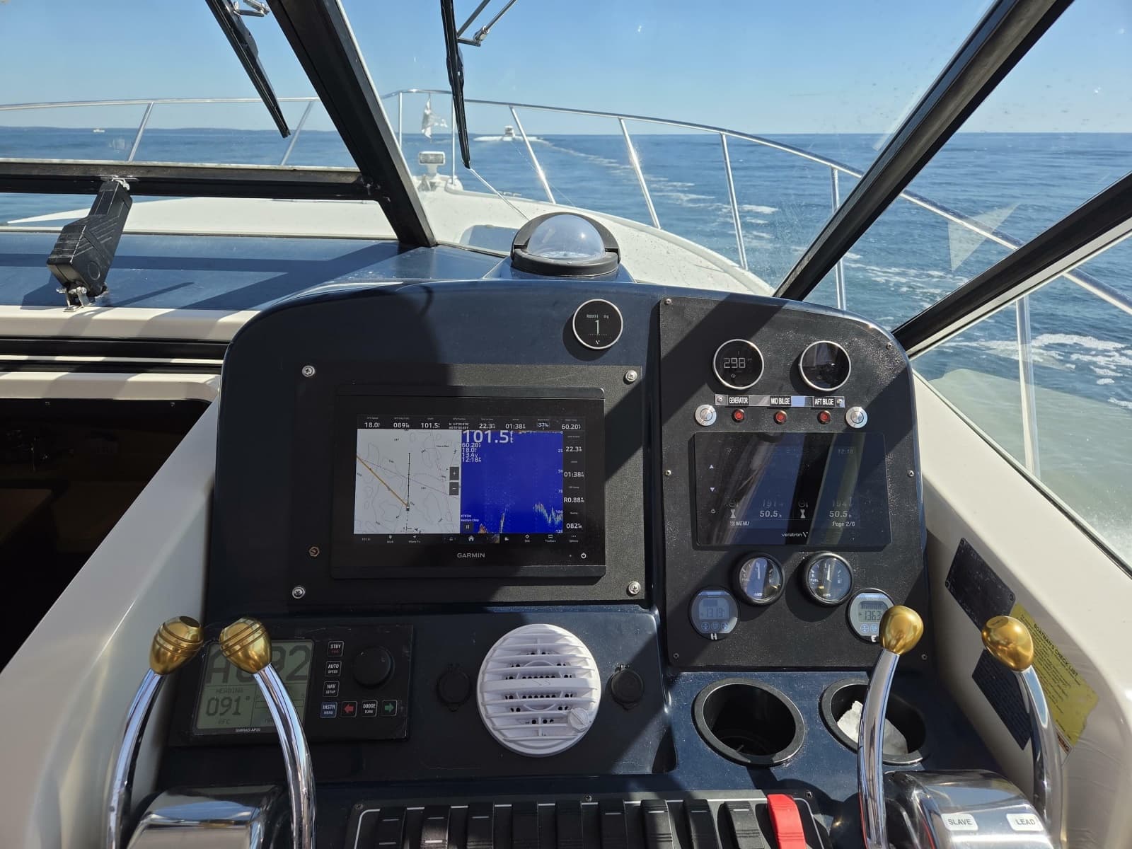 1998 Tiara Yachts 3500 Open - Photo 17