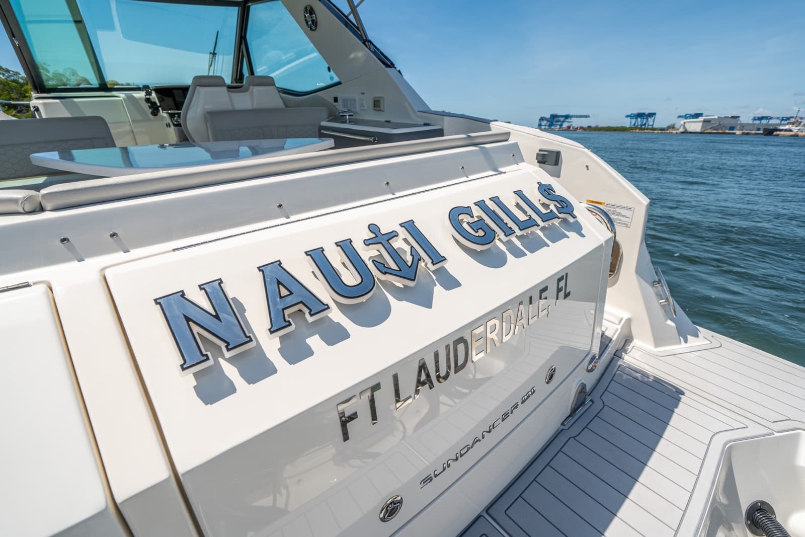 2021 Sea Ray 320 Sundancer - Photo 9