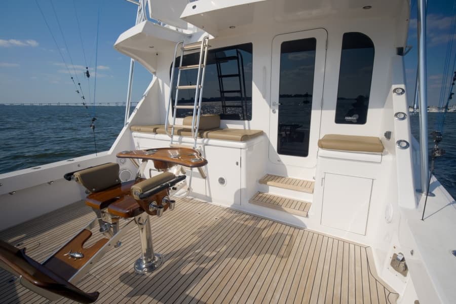 2002 Hatteras 60 Convertible - Photo 37