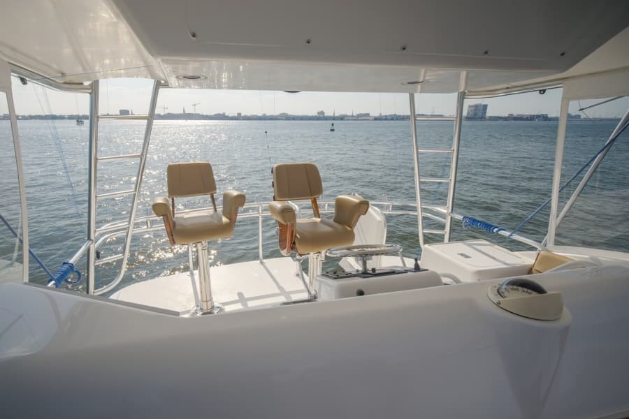 2002 Hatteras 60 Convertible - Photo 47