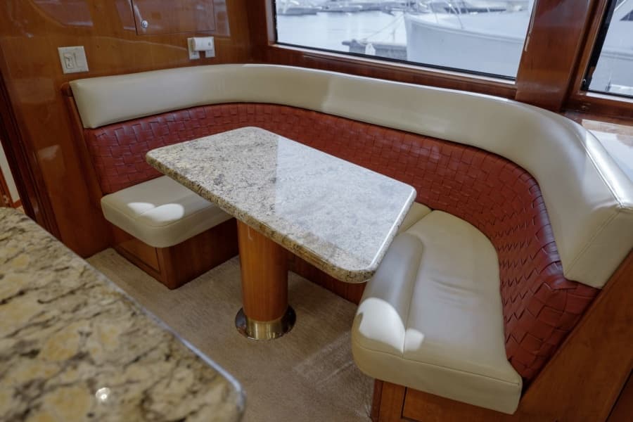 2002 Hatteras 60 Convertible - Photo 15