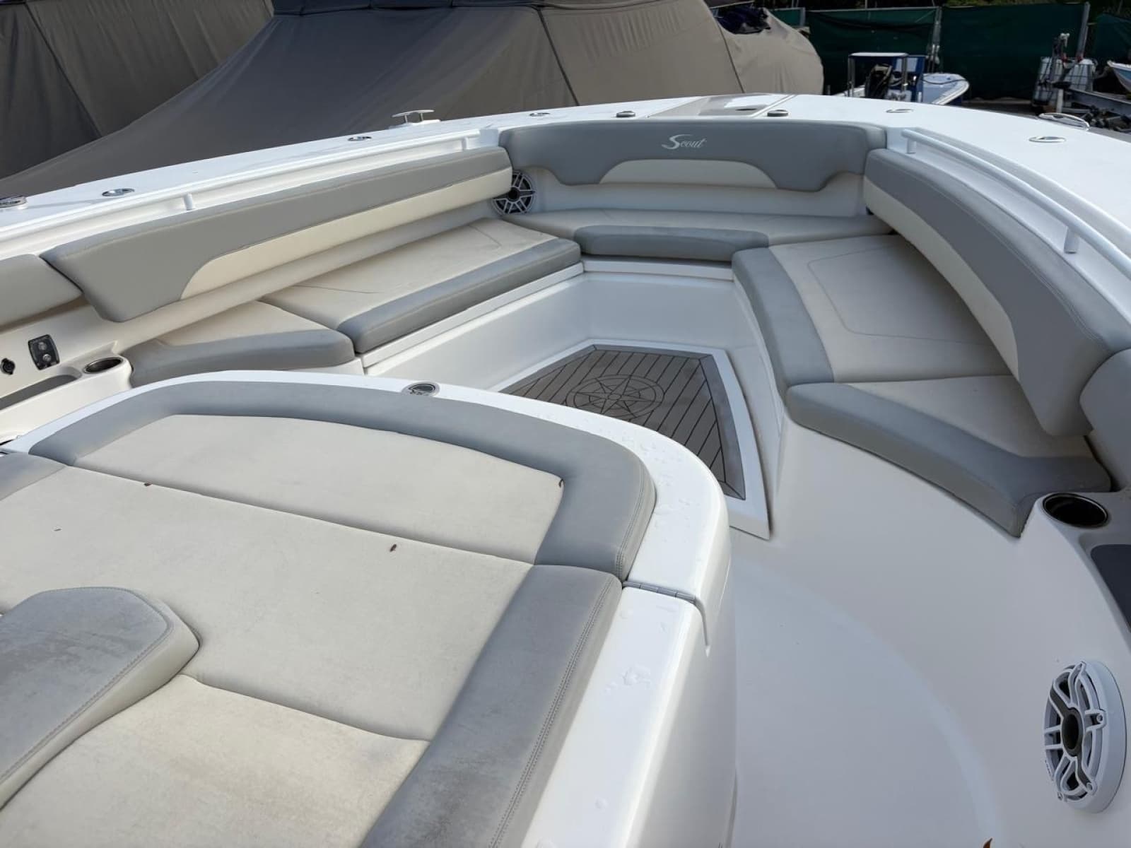2022 Scout 380 LXF - Photo 10