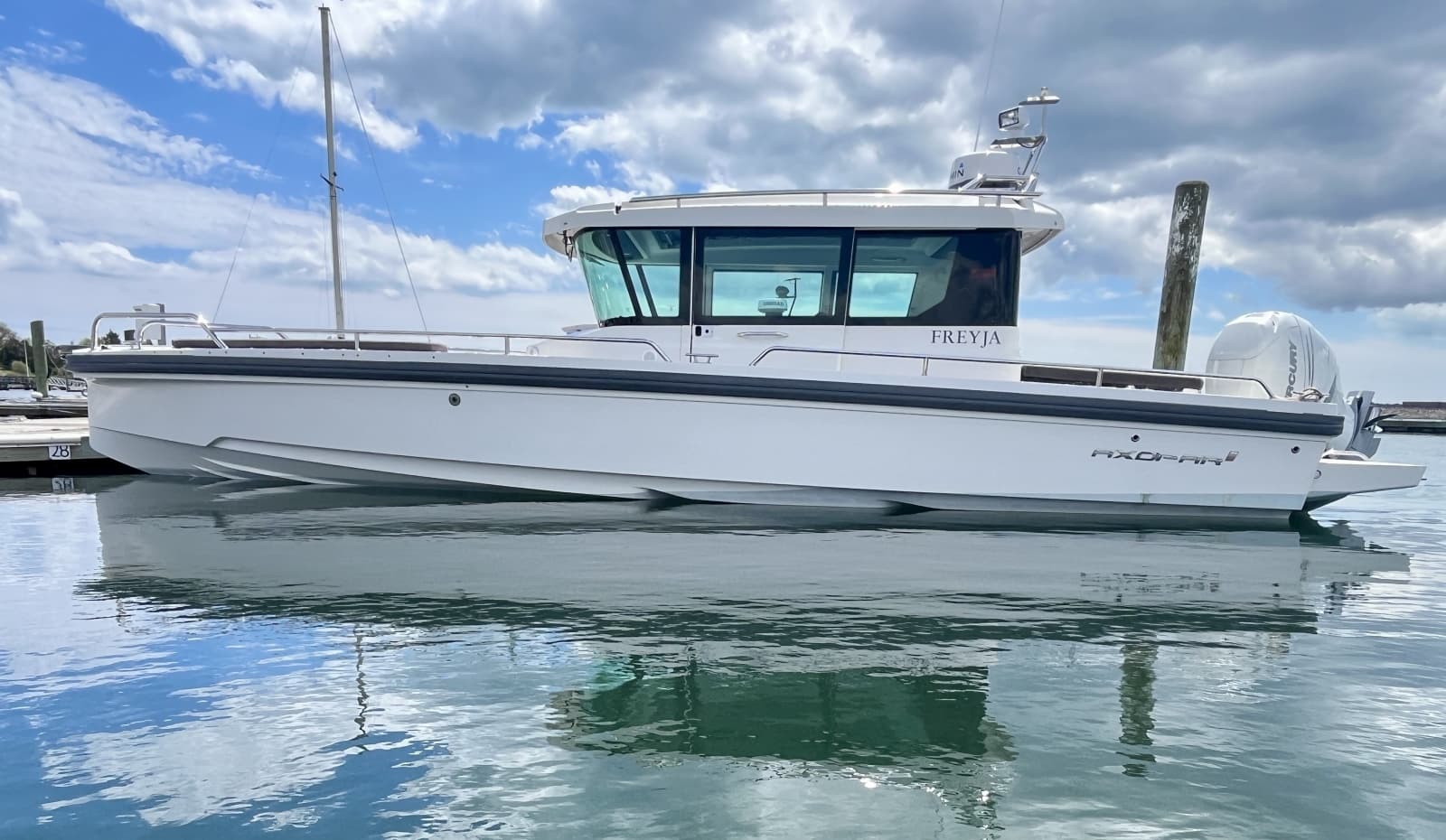 2019 Axopar  - Photo 1