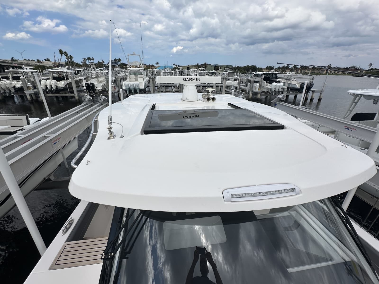 2025 Regal 38 SAV - Photo 19