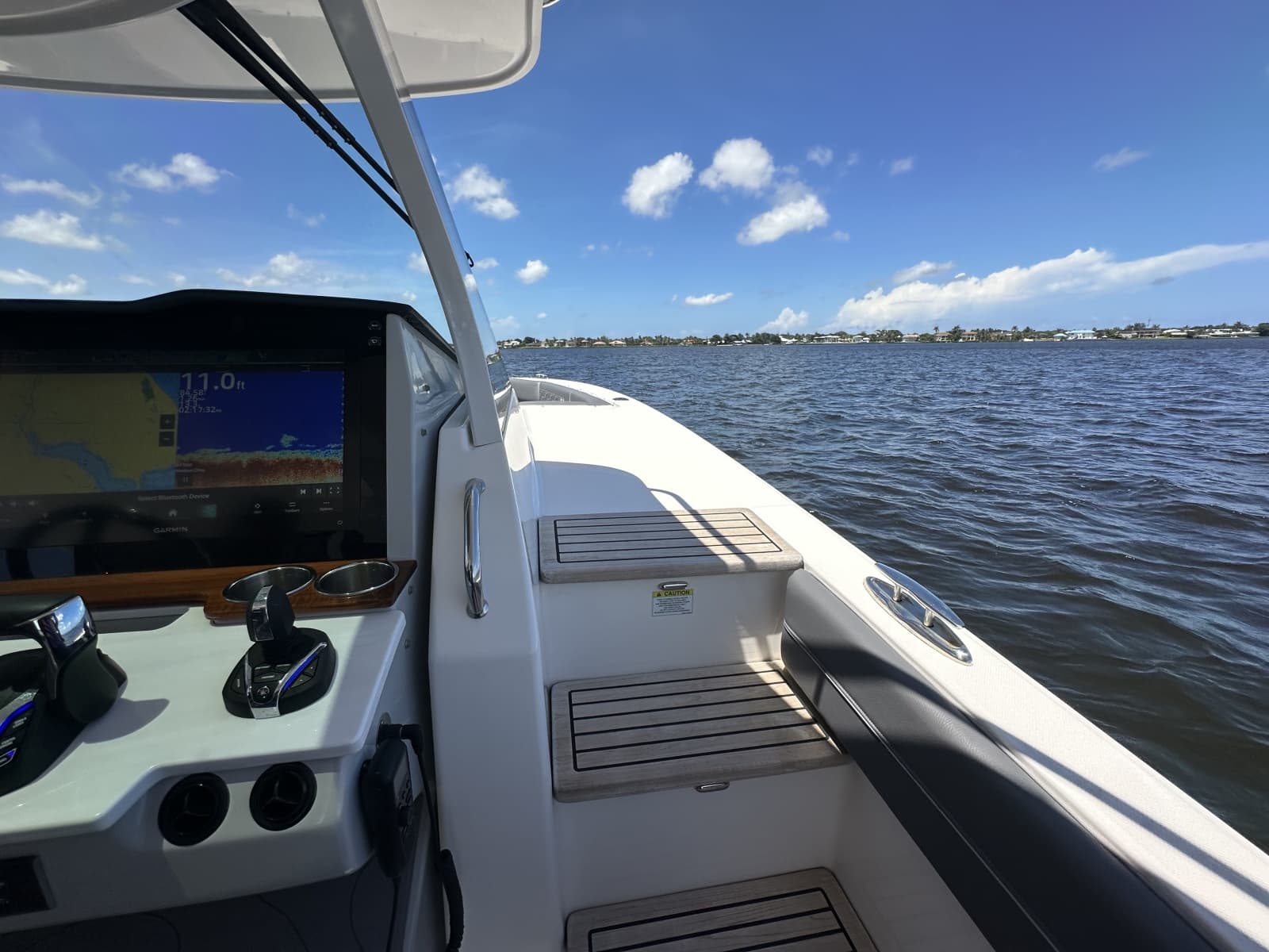 2025 Regal 38 SAV - Photo 16
