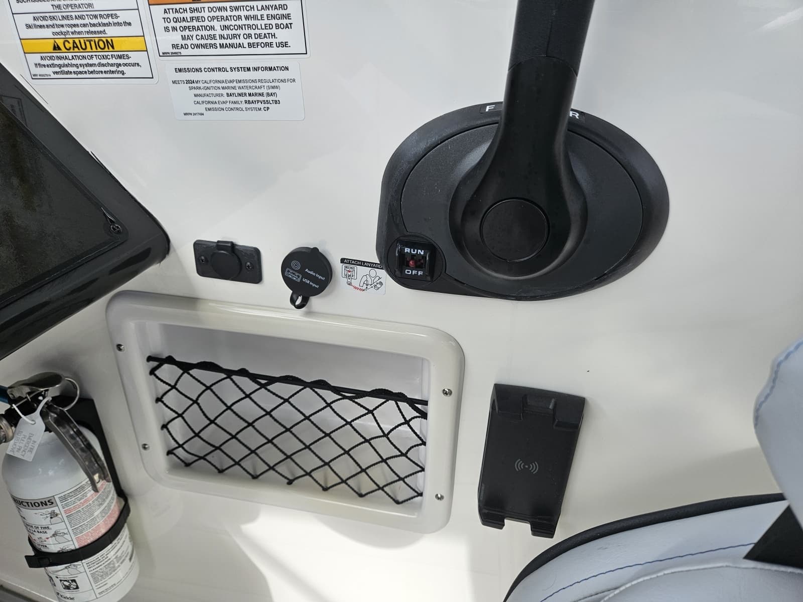 2024 Bayliner VR6 Bowrider OB - Photo 12