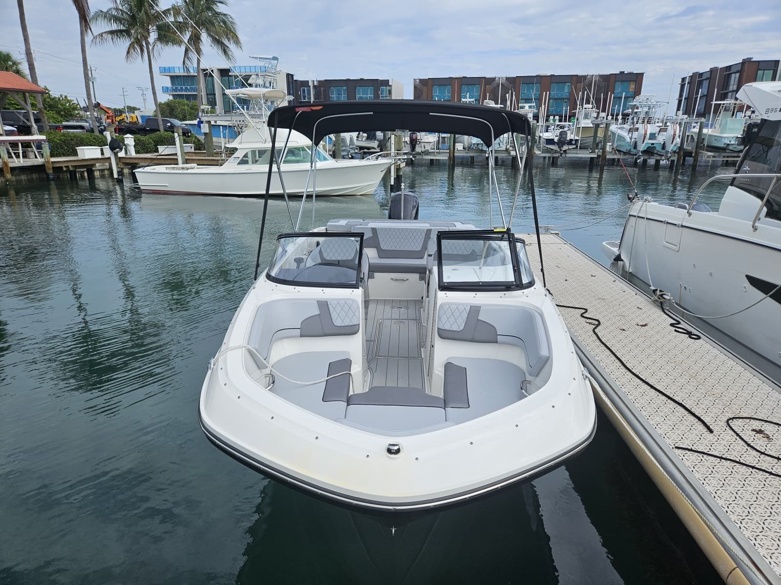 2024 Bayliner VR6 Bowrider OB - Photo 2