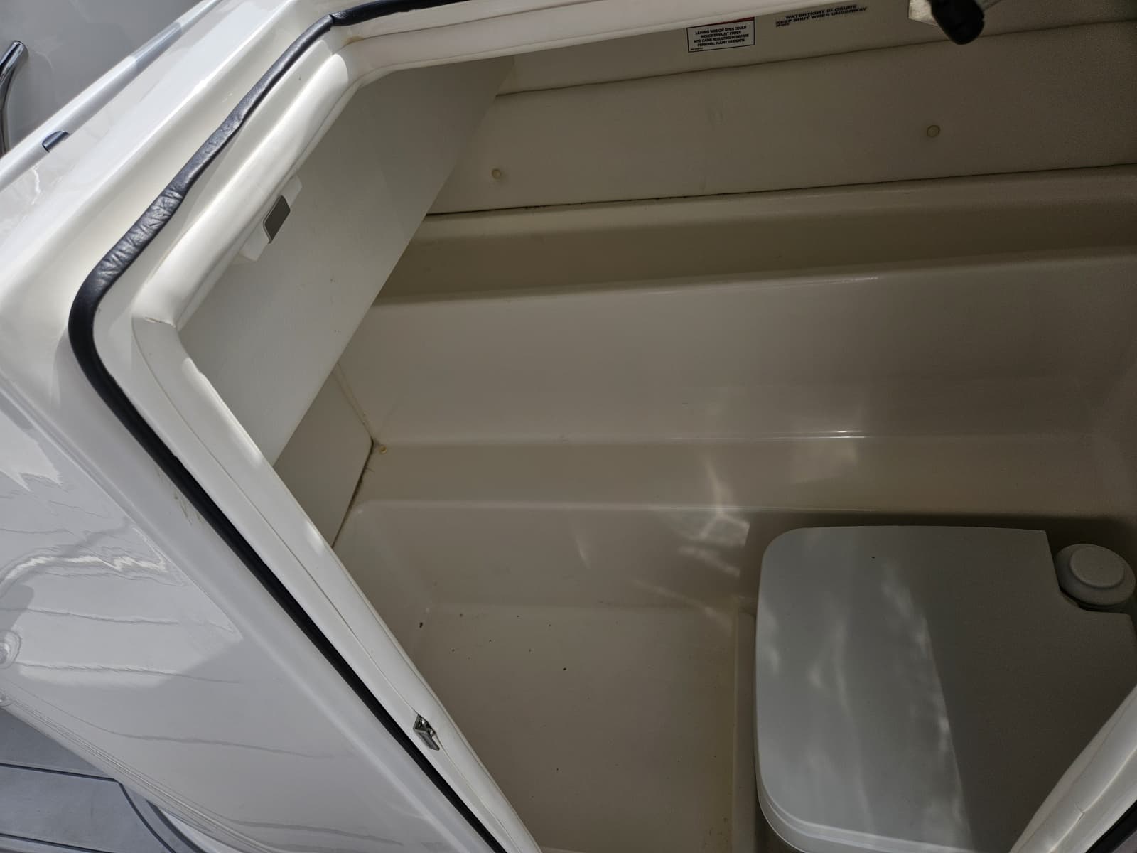2024 Bayliner VR6 Bowrider OB - Photo 11