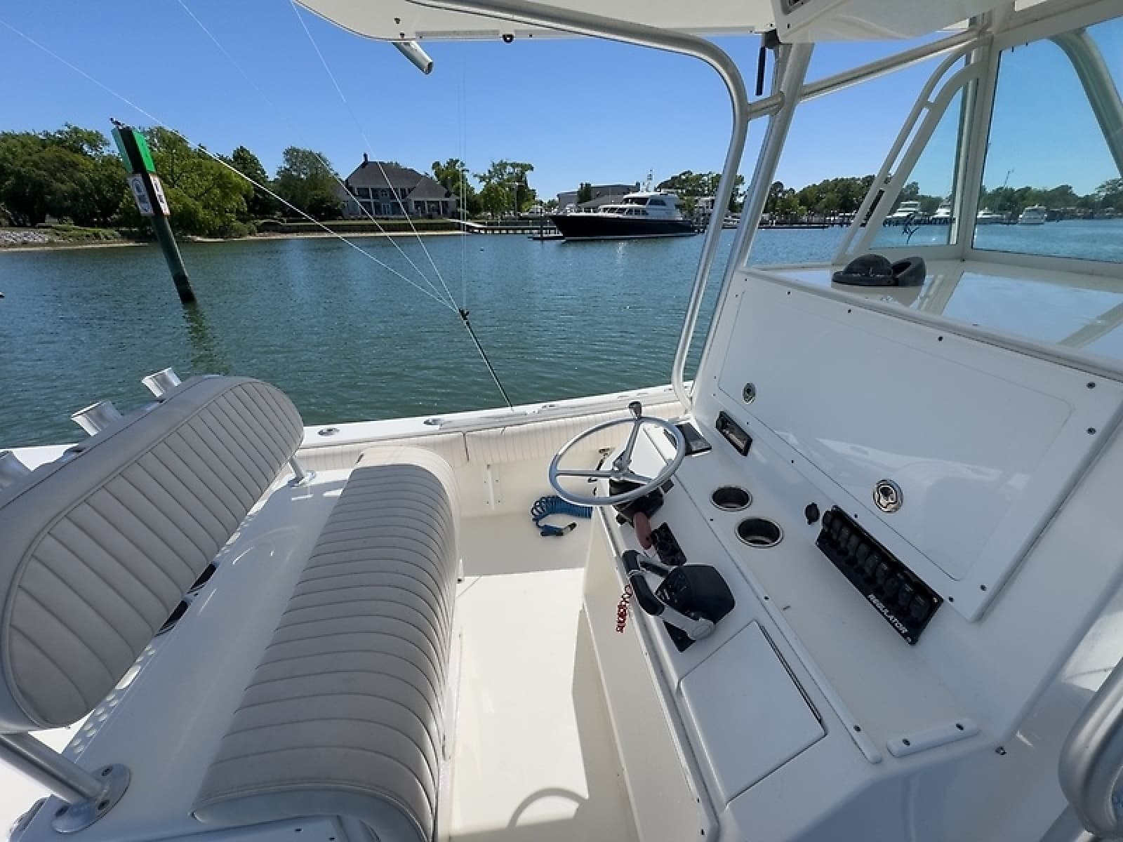 2006 Regulator 29 Forward Seating - Photo 17