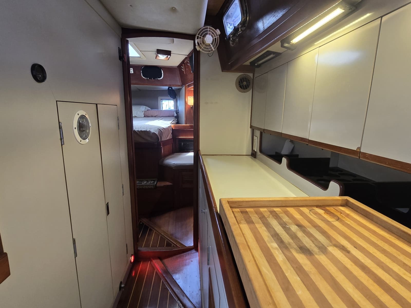 1990 Endeavour  - Photo 41