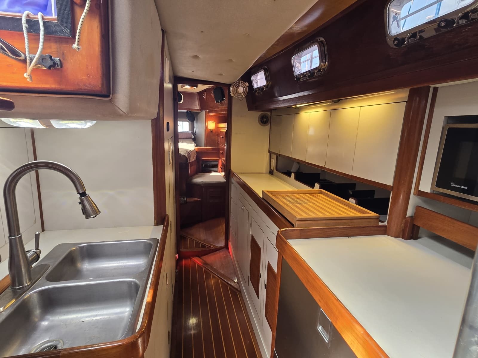 1990 Endeavour  - Photo 39