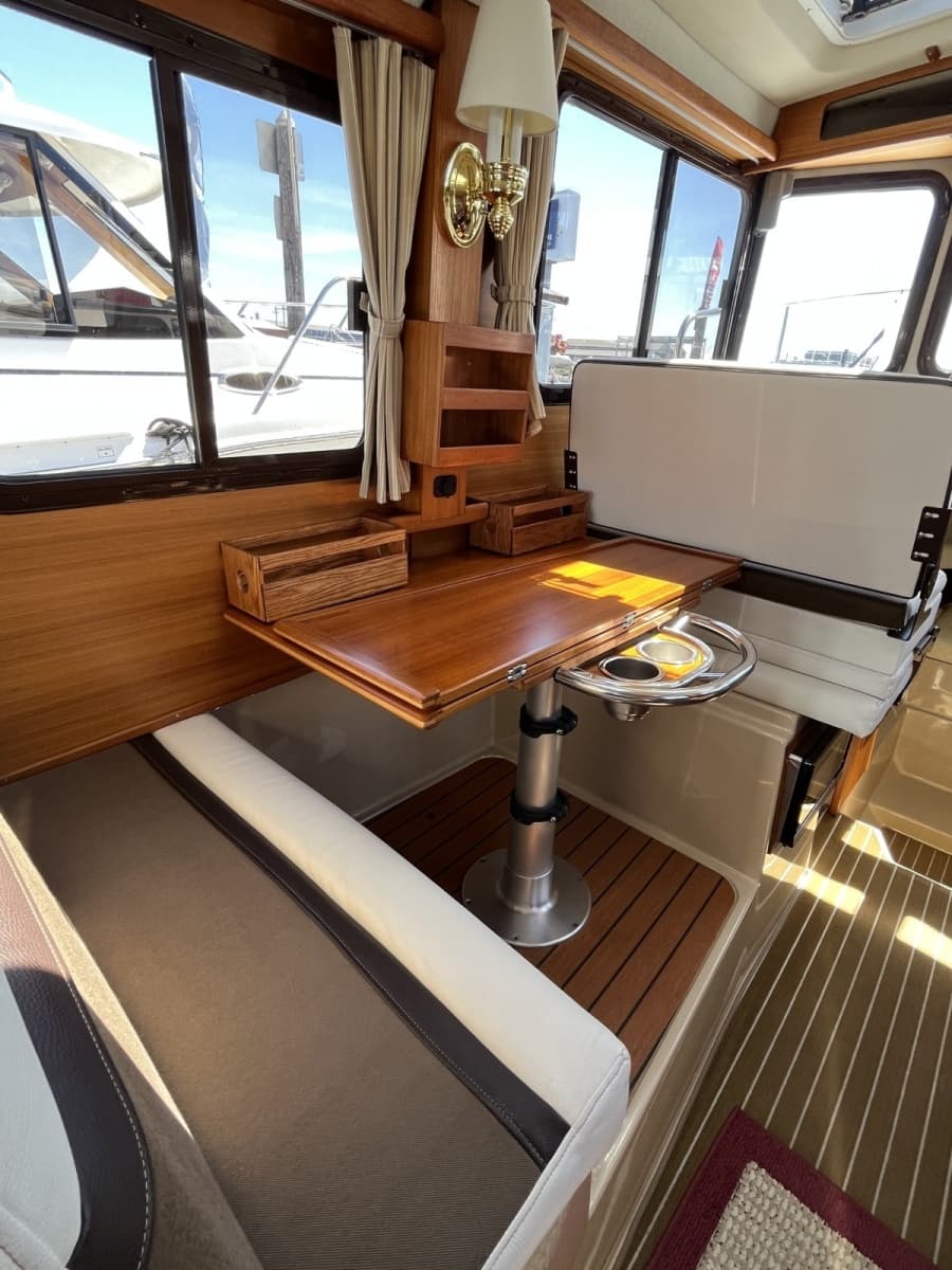 2017 Ranger Tugs R27 Northwest Edition - Photo 16