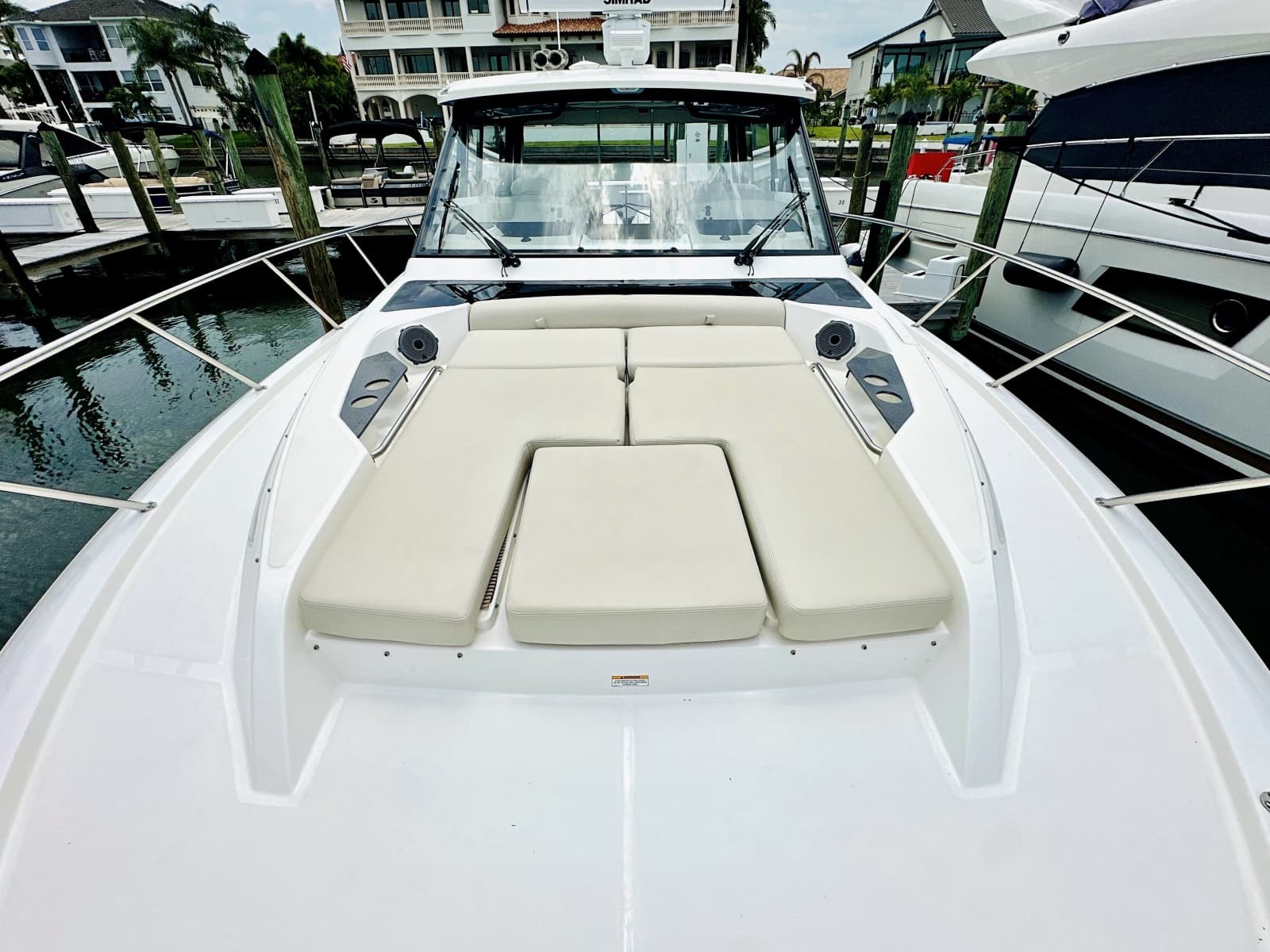 2023 Boston Whaler 405 Conquest - Photo 6