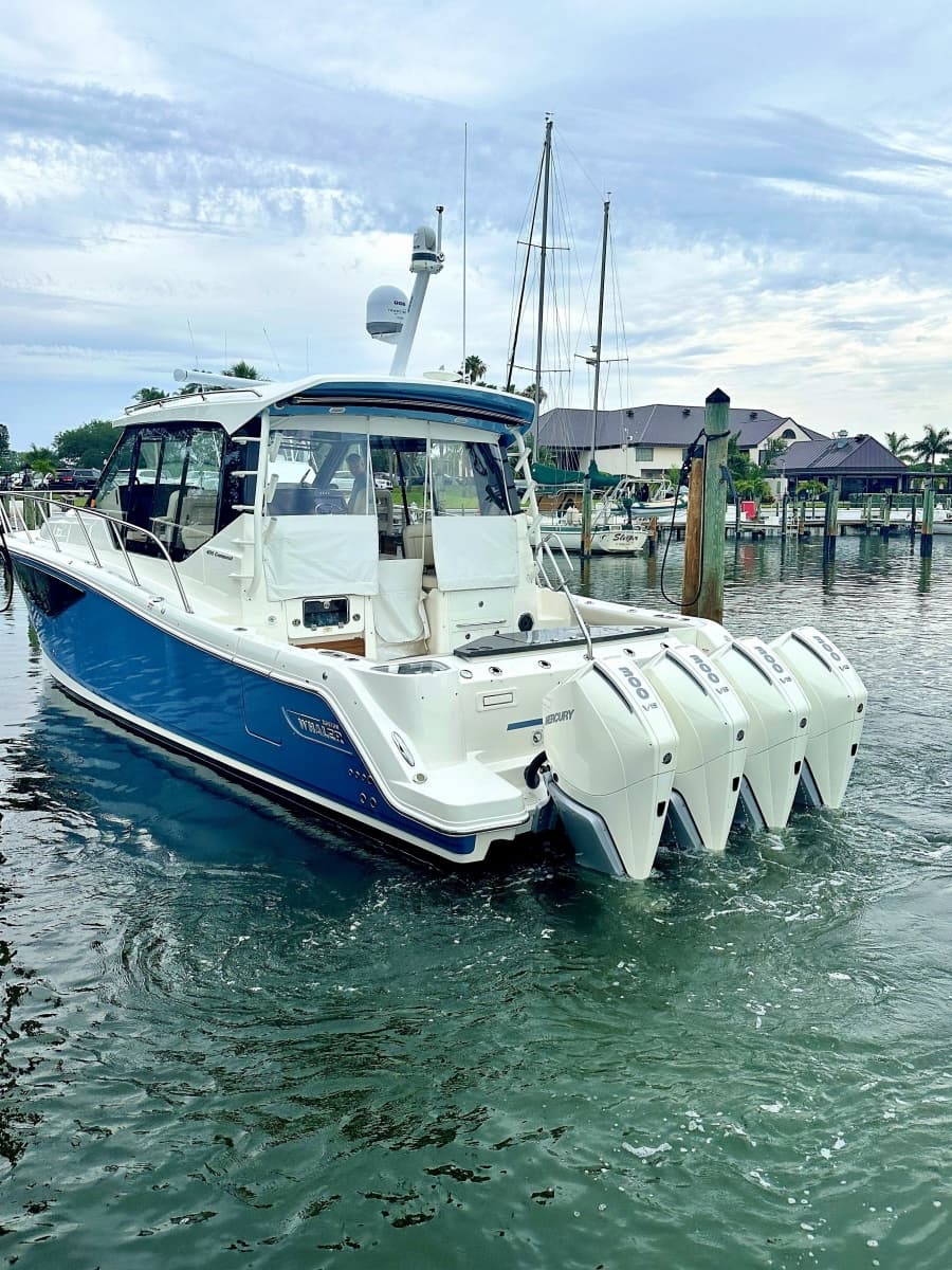 2023 Boston Whaler 405 Conquest - Photo 4