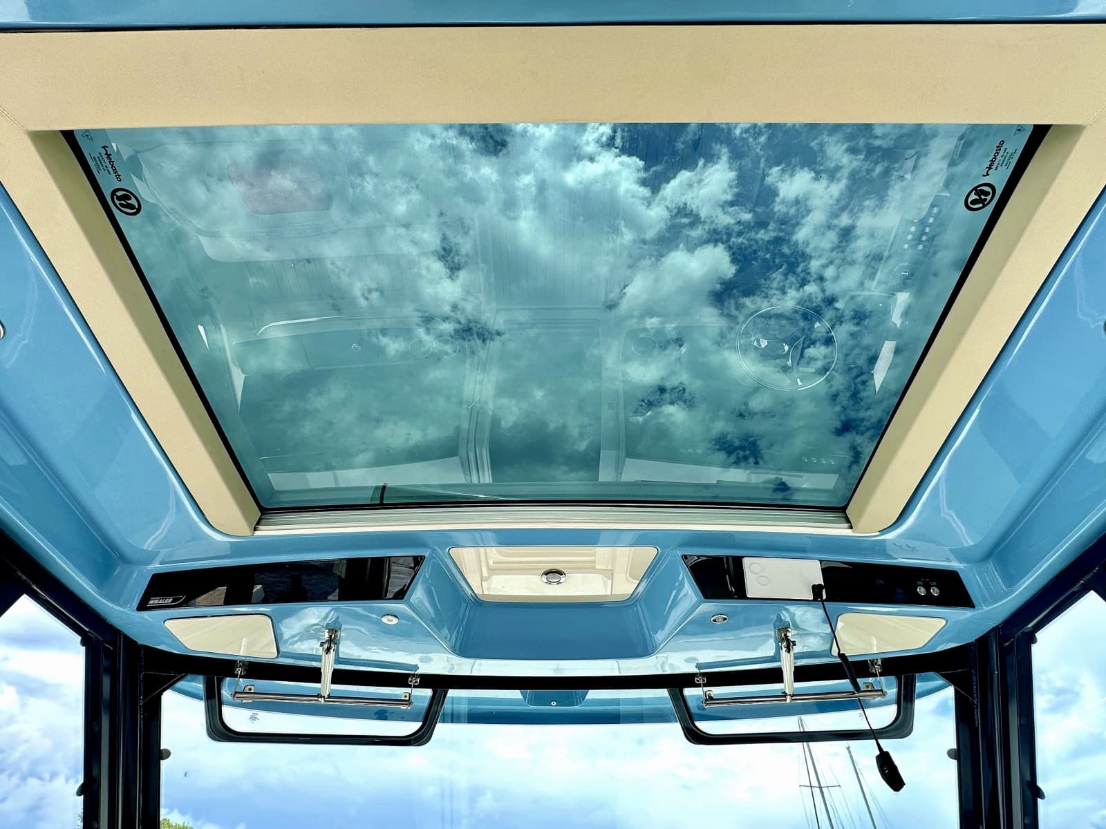 2023 Boston Whaler 405 Conquest - Photo 18