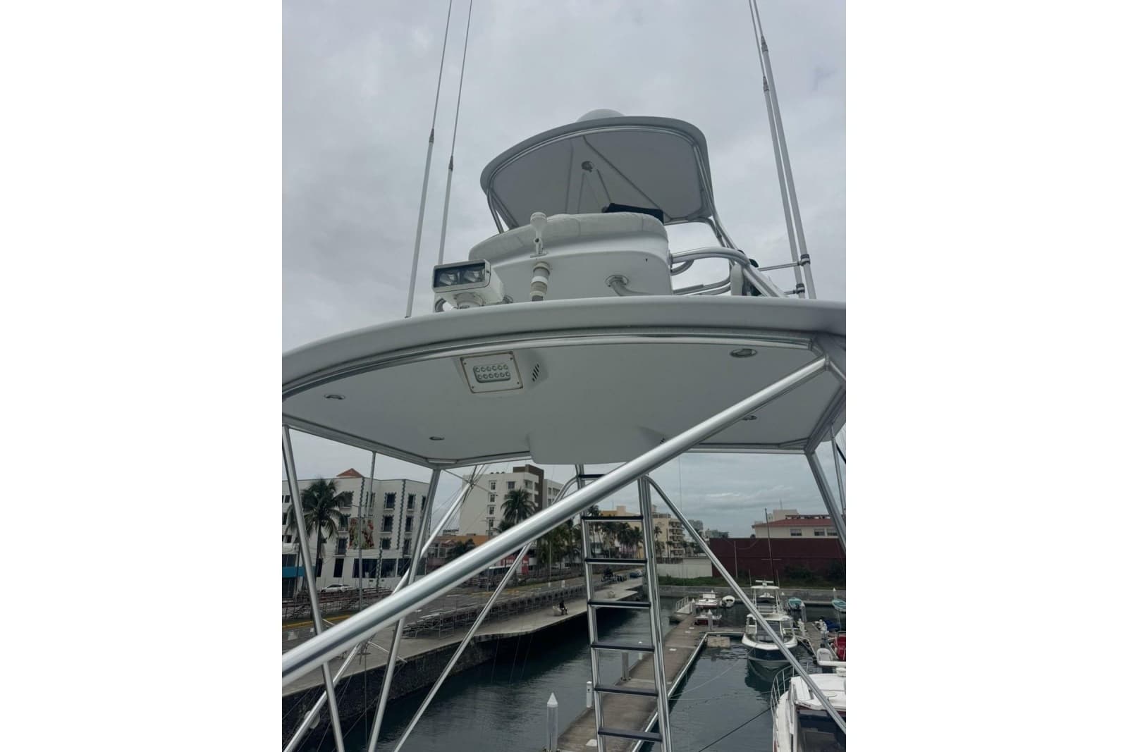 2007 Hatteras  - Photo 11