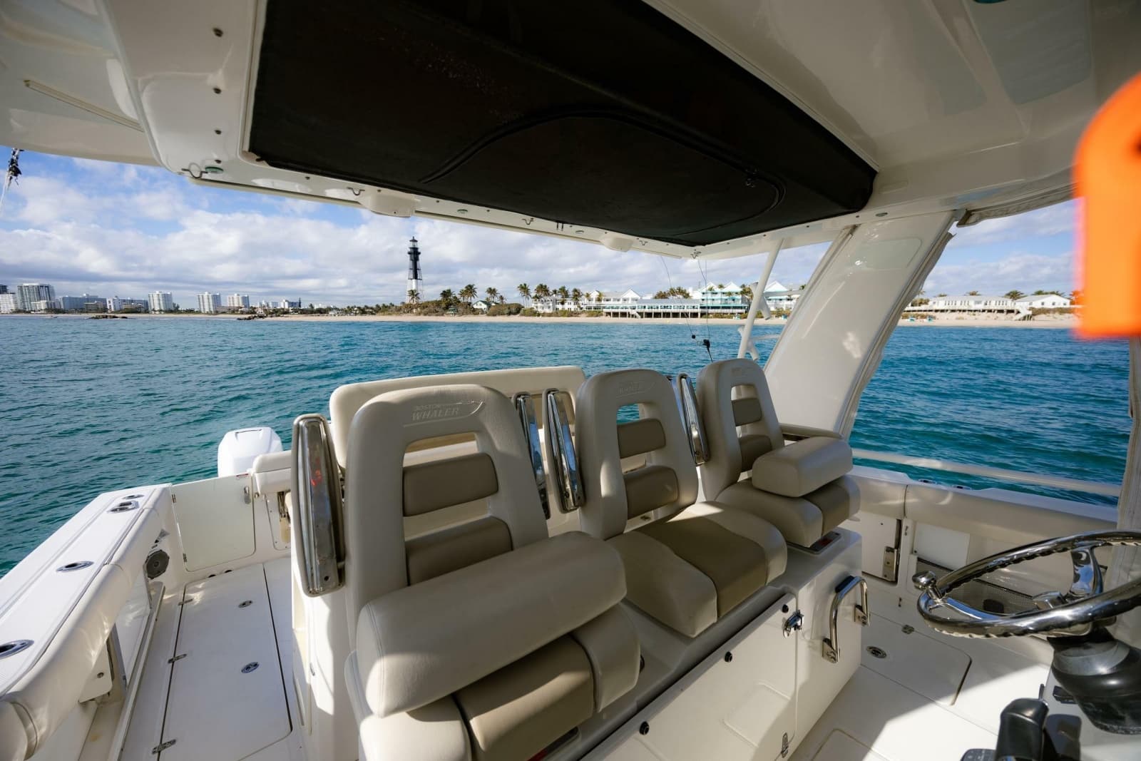 2017 Boston Whaler  - Photo 5