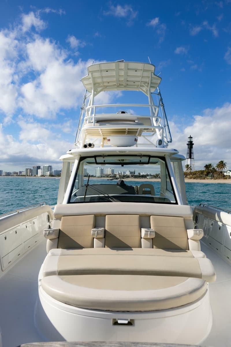 2017 Boston Whaler  - Photo 13