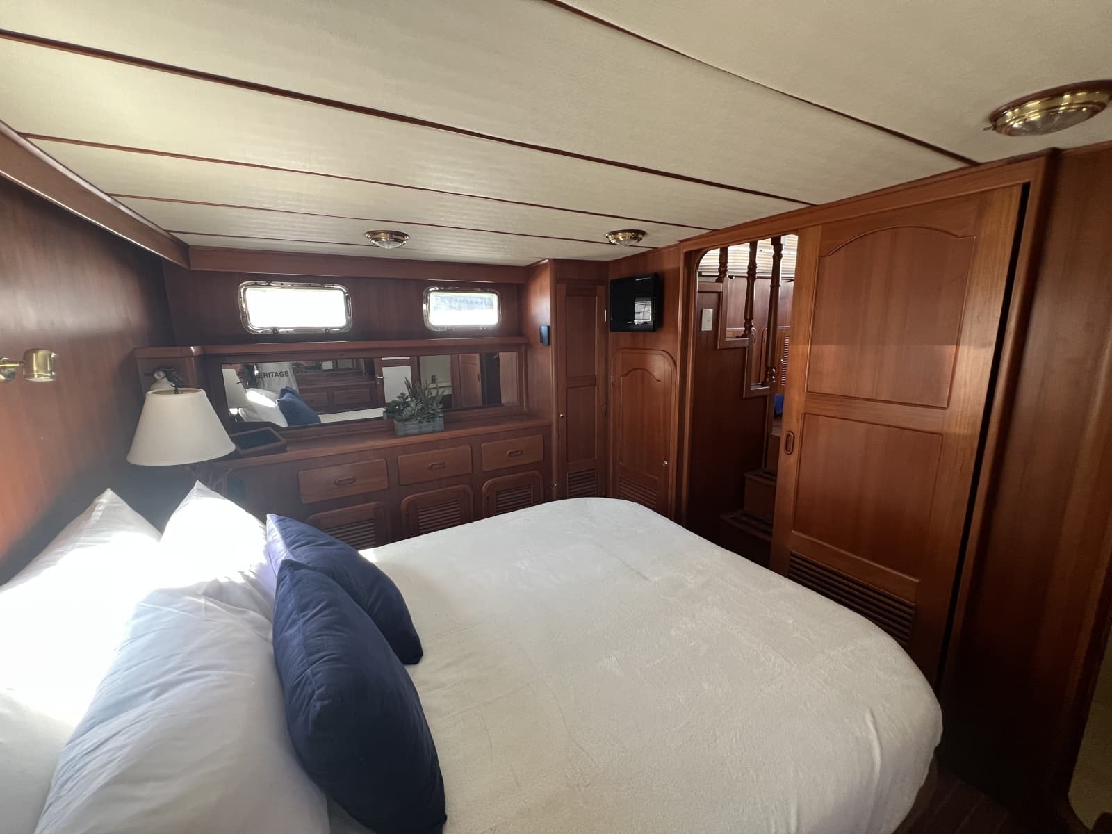 2007 Heritage East 36 Sundeck Trawler - Photo 13
