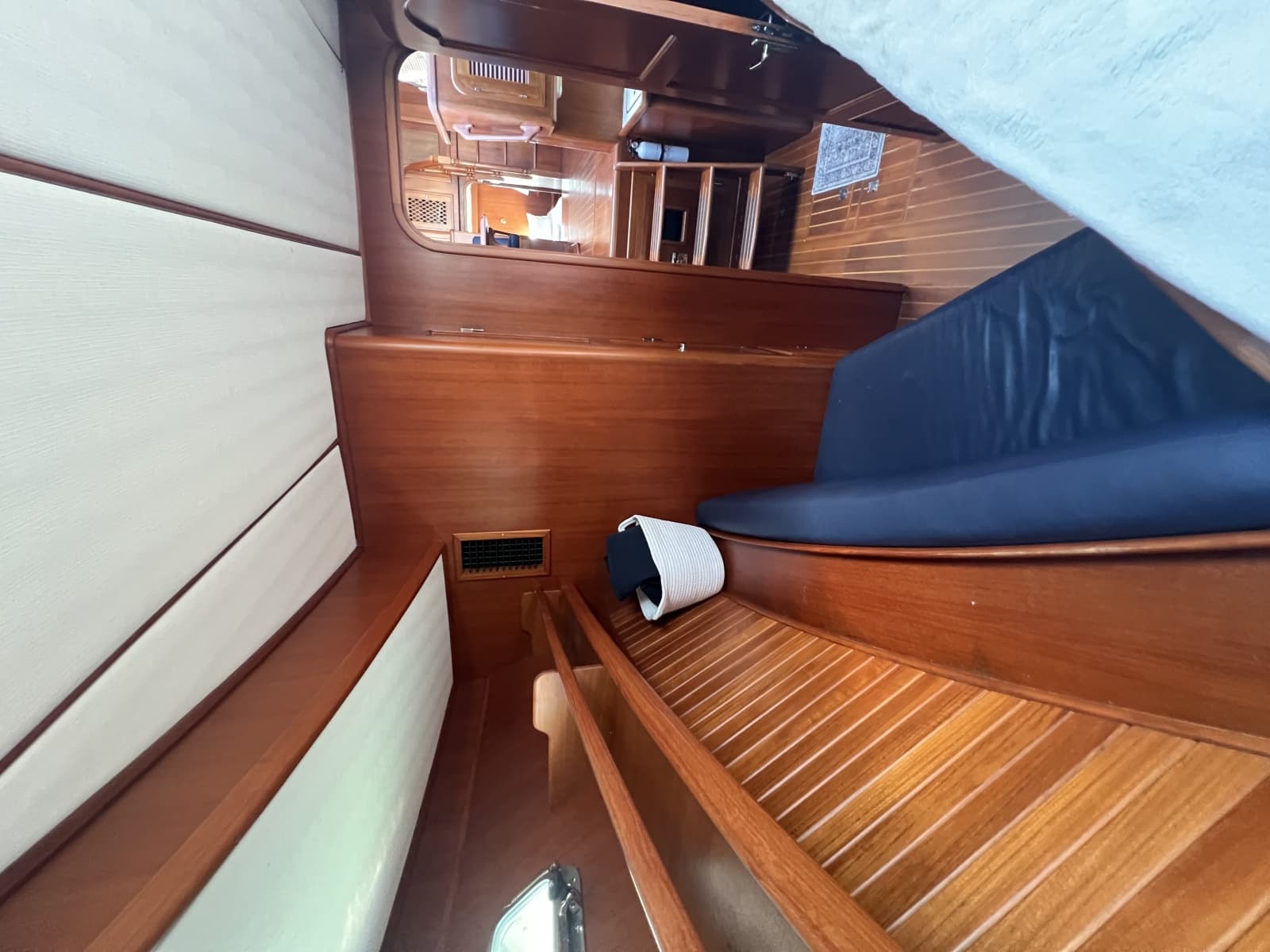 2007 Heritage East 36 Sundeck Trawler - Photo 14