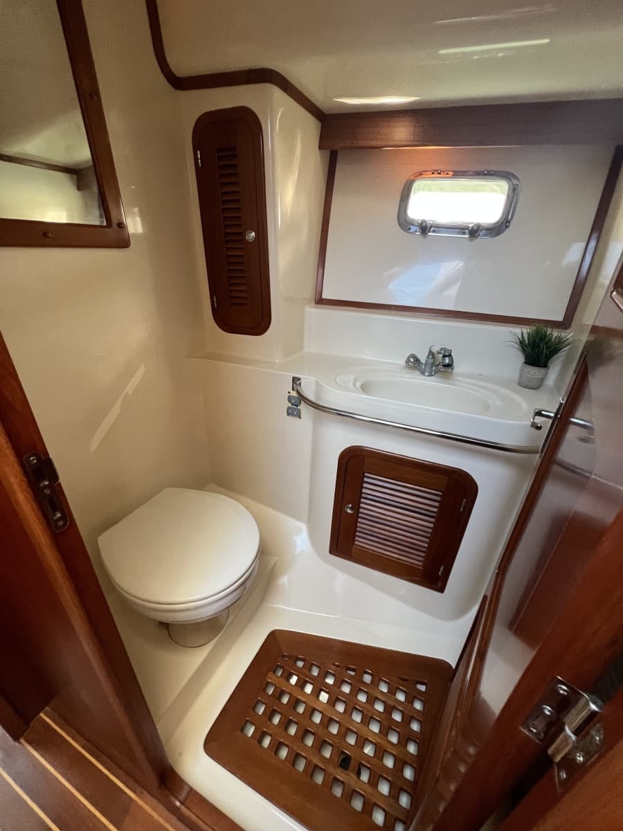 2007 Heritage East 36 Sundeck Trawler - Photo 20