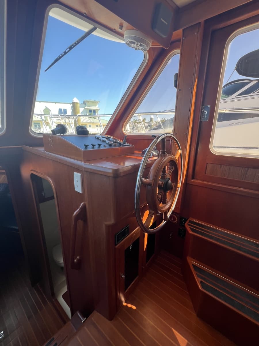 2007 Heritage East 36 Sundeck Trawler - Photo 4