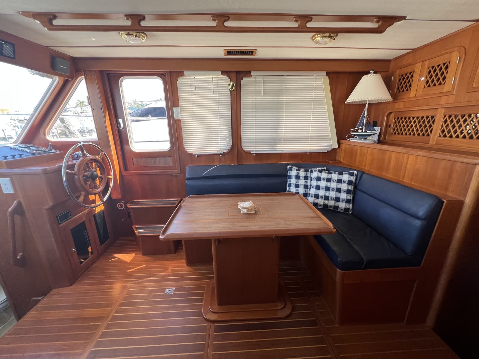 2007 Heritage East 36 Sundeck Trawler - Photo 9