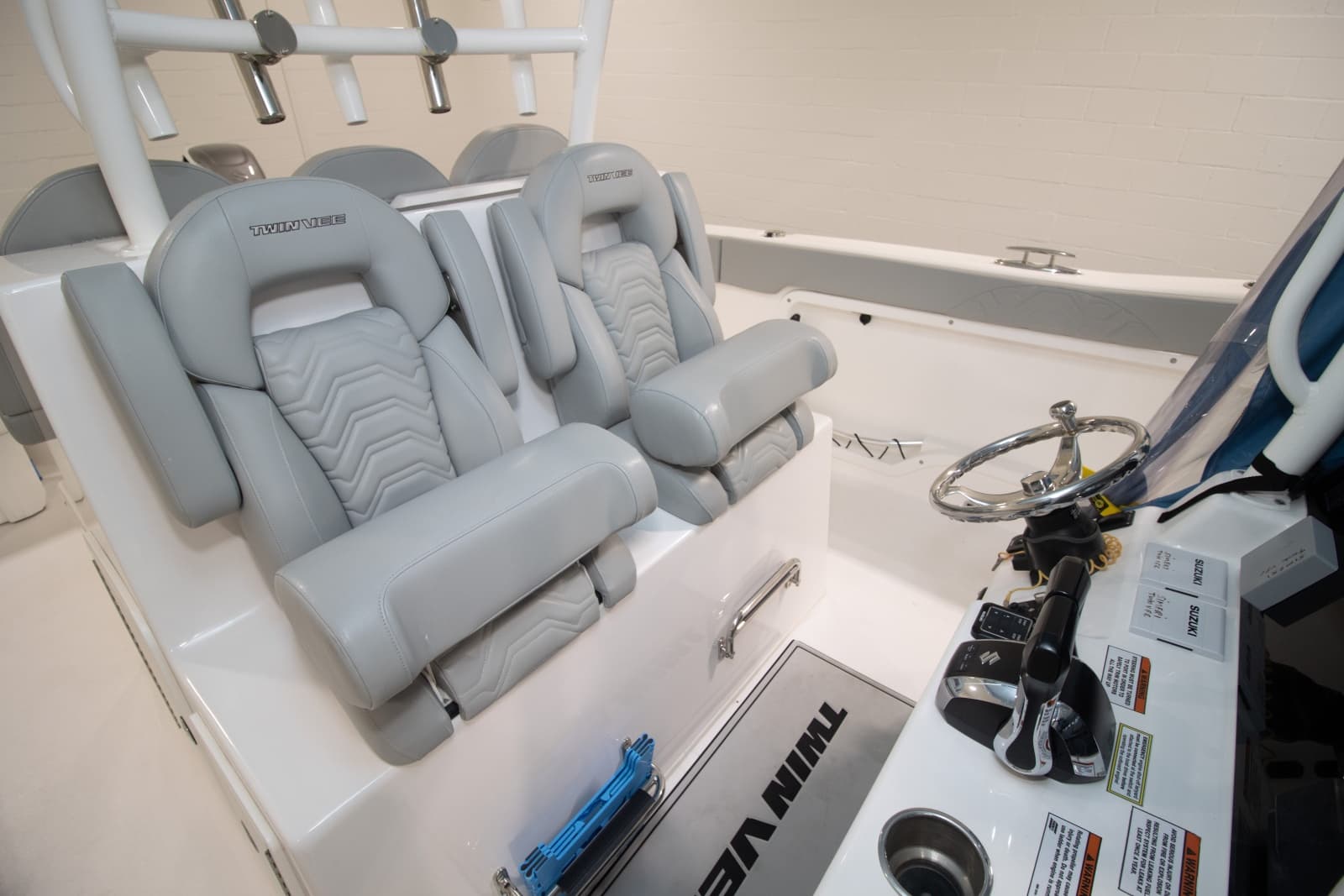 2023 Twin Vee 340 GFX - Photo 29