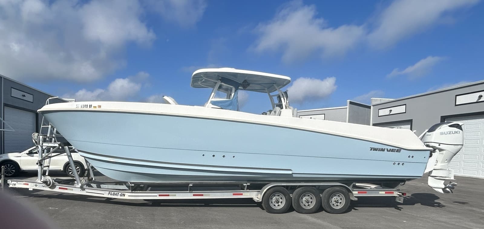 2023 Twin Vee 340 GFX - Photo 1