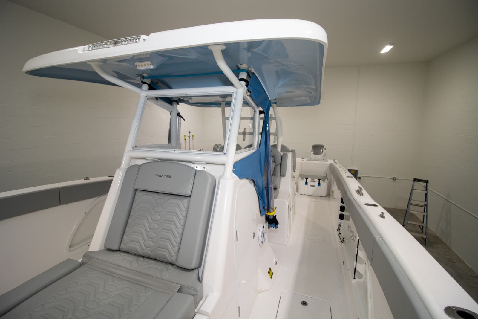 2023 Twin Vee 340 GFX - Photo 23