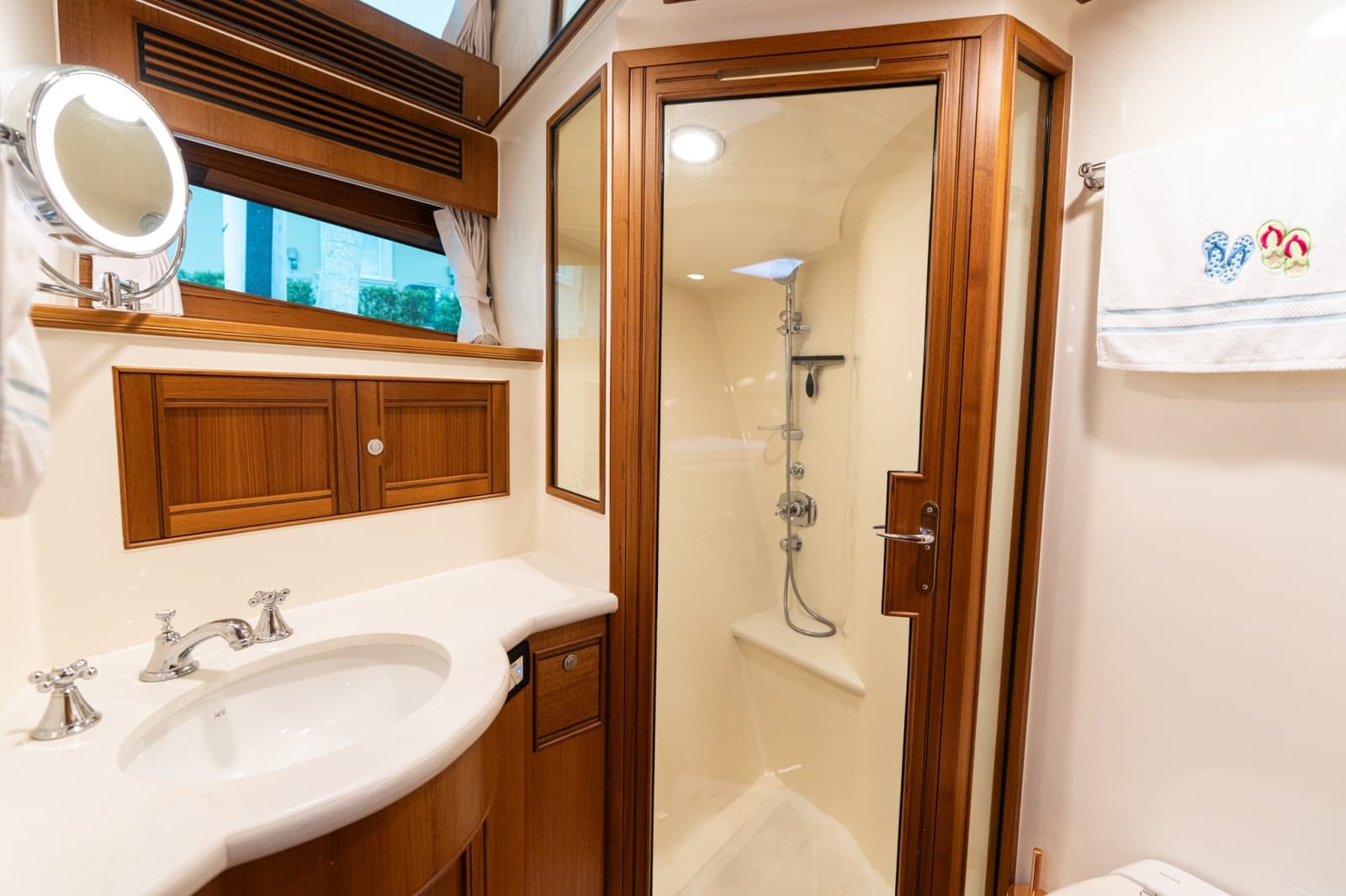 2022 Marlow Explorer 62E - Photo 35