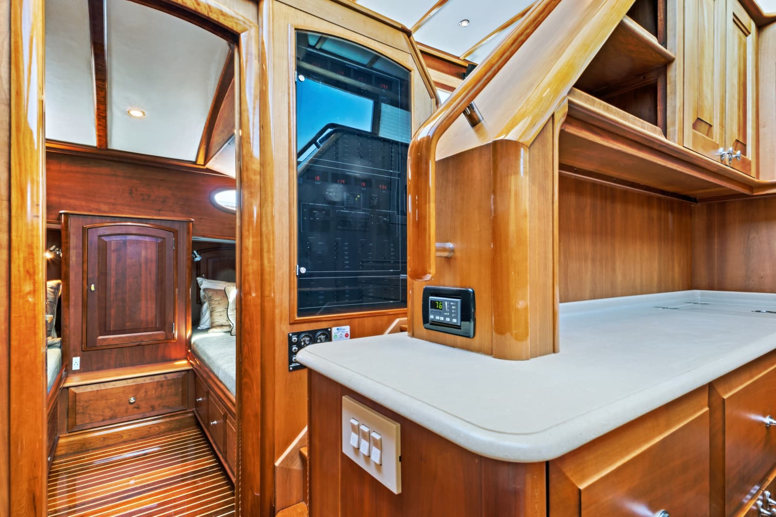 2007 Hinckley TALARIA 55MY - Photo 51