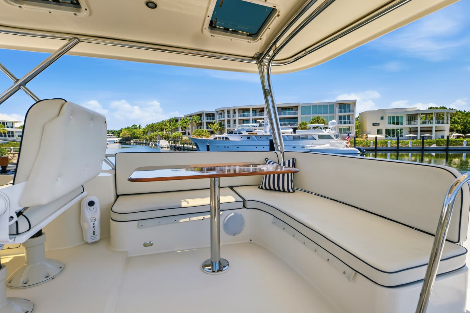 2007 Hinckley TALARIA 55MY - Photo 38