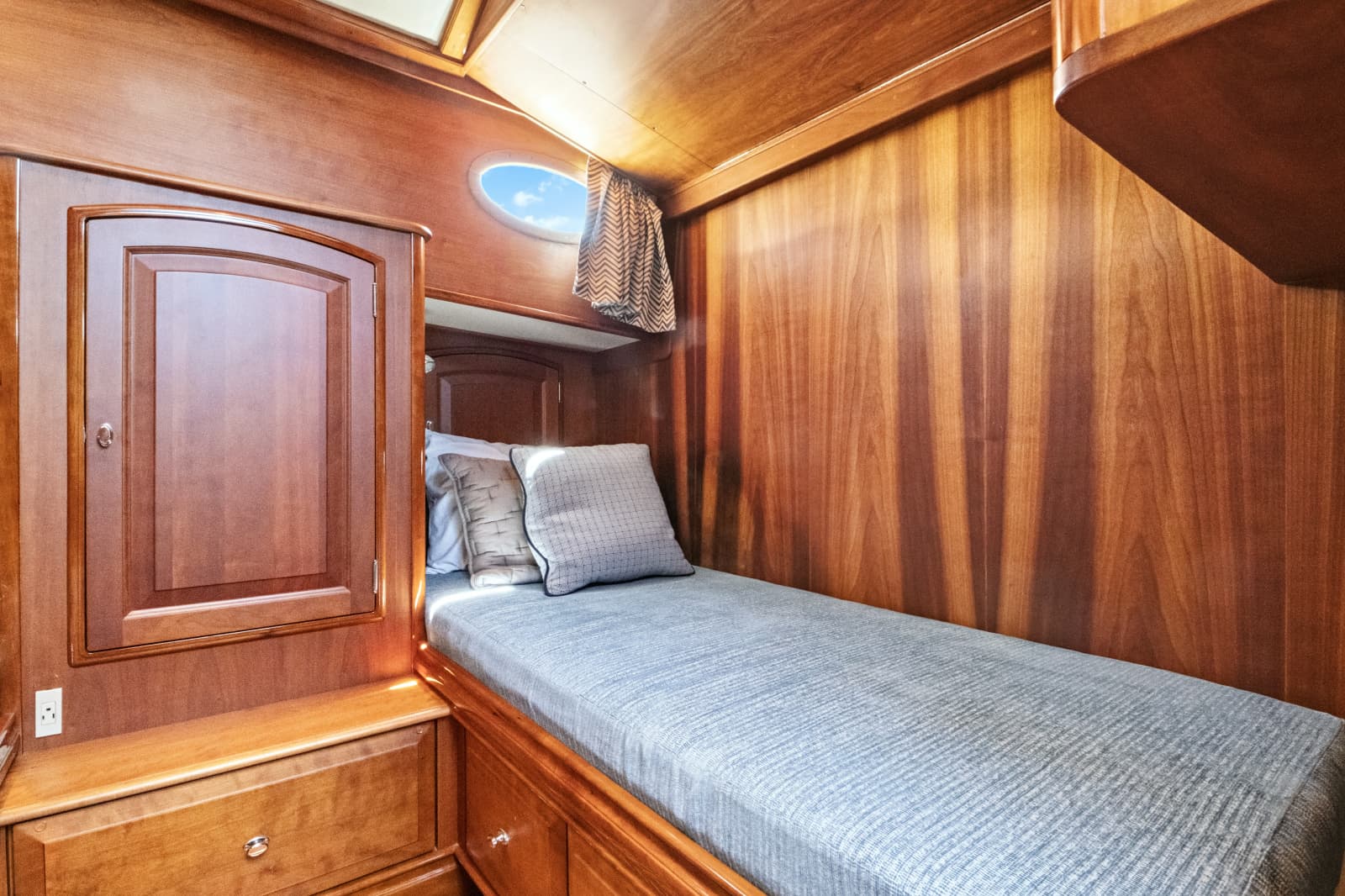 2007 Hinckley TALARIA 55MY - Photo 73