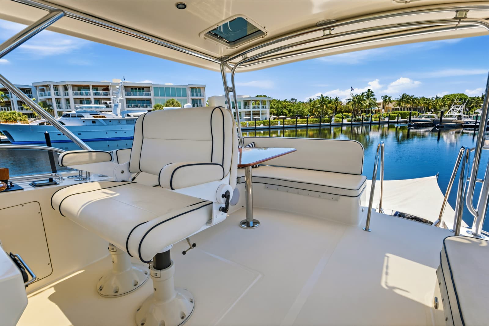 2007 Hinckley TALARIA 55MY - Photo 23