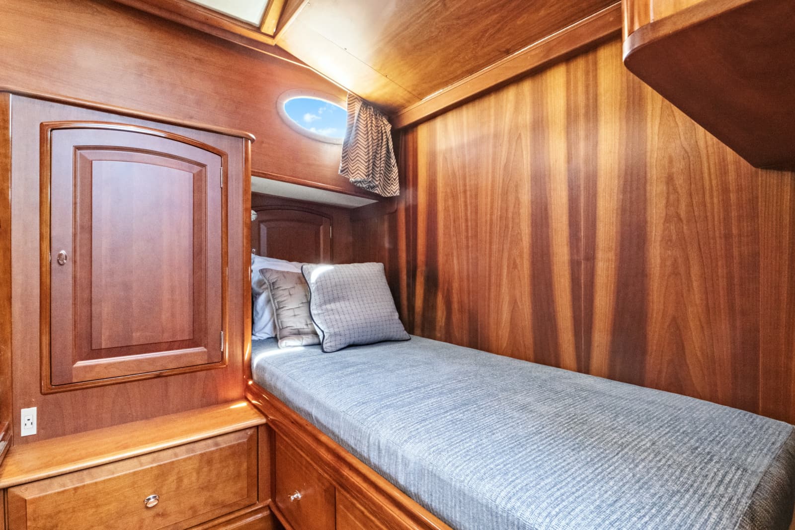 2007 Hinckley TALARIA 55MY - Photo 54