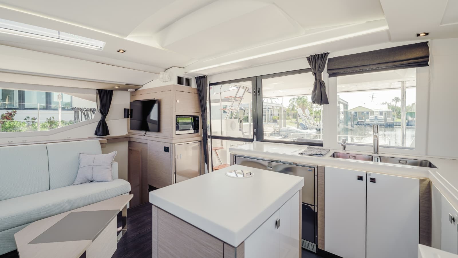 2020 Fountaine Pajot Saona 47 - Photo 36
