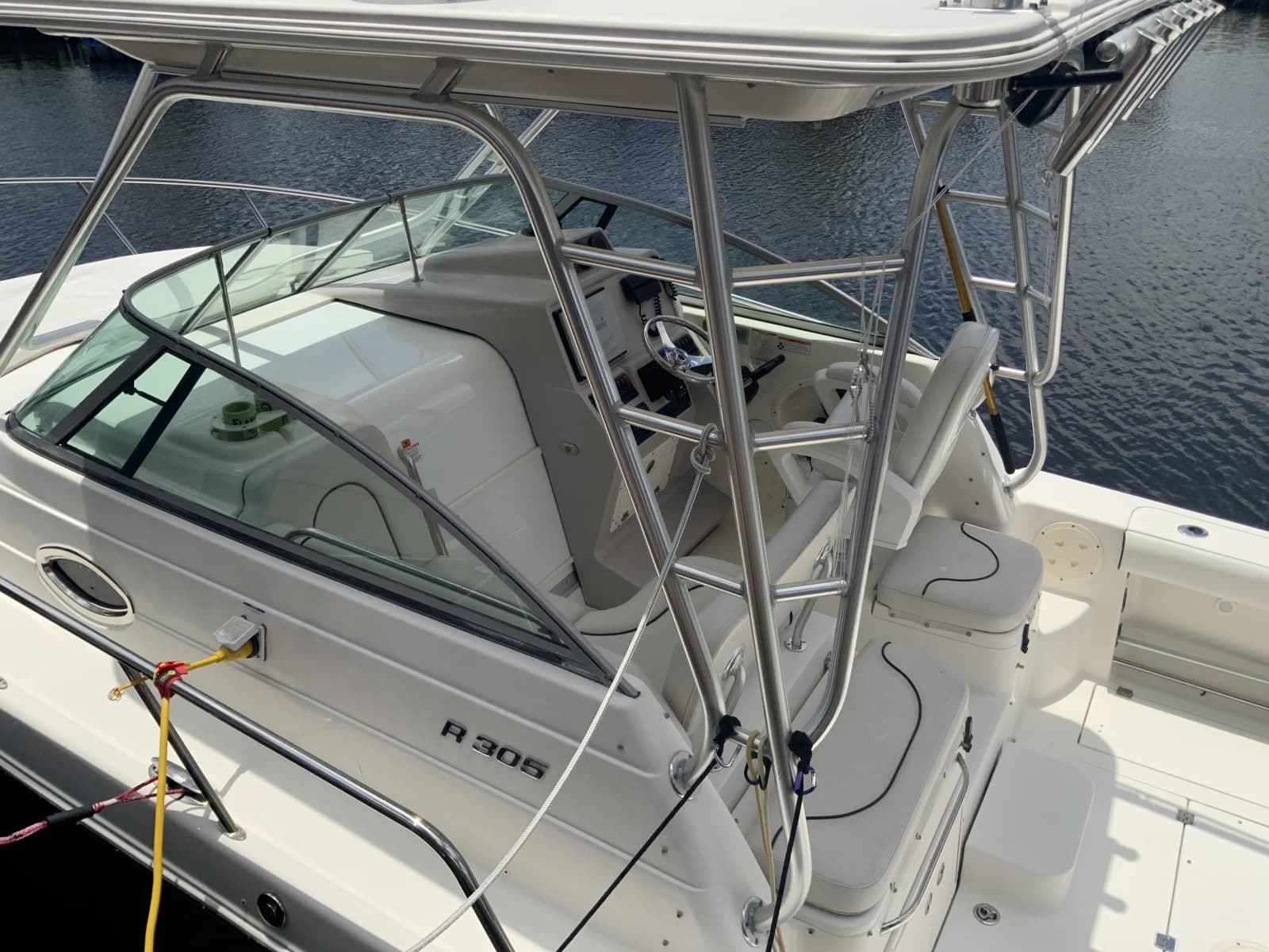 2007 Robalo R305 Walkaround - Photo 3